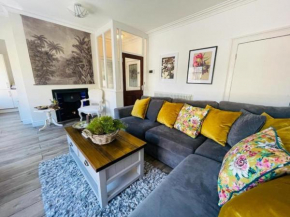 Pass the Keys Cobblers Rest Luxury Elegance & Central Location